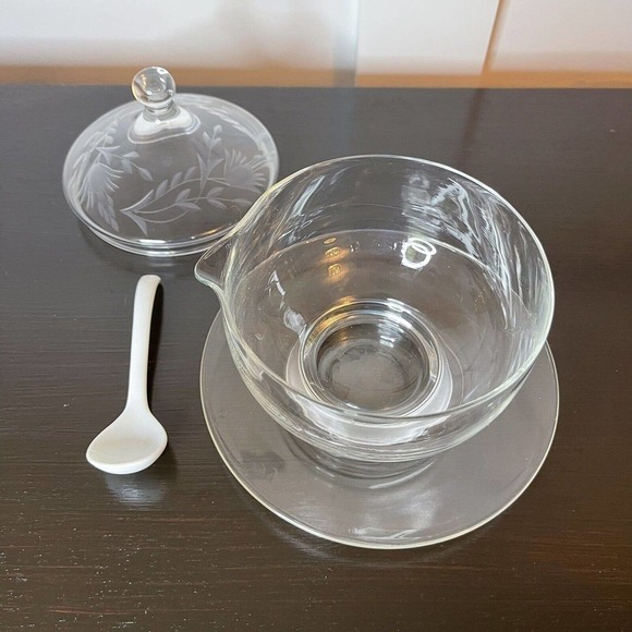 Vintage 3 Piece Etched Clear Glass Condiment Jelly/Condiment Bowl w/Spoon - Picture 2 of 8